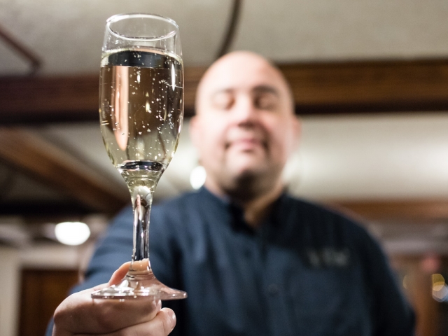 Wine or Prosecco Cruise