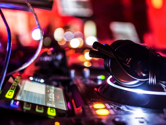 Doboz Bar & Club